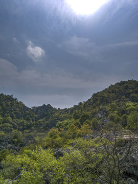 衢州三衢石林景区天坑风光