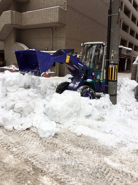 铲雪车