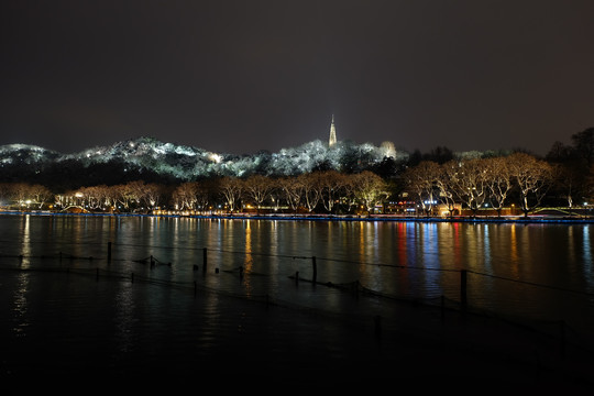 宝石山夜景