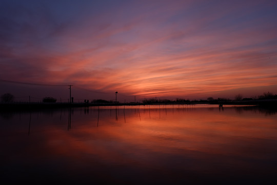 鱼塘夕阳