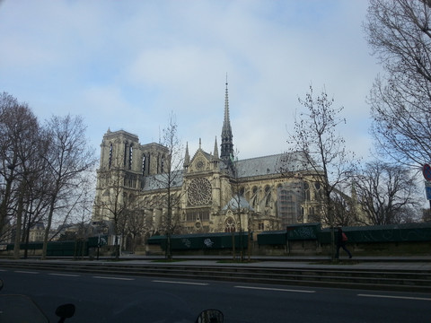 巴黎圣母院外景