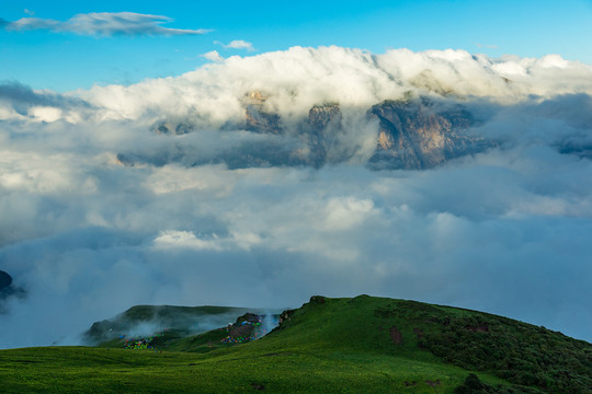 九顶山营地全景