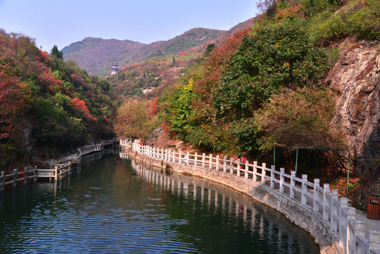 丹江双龙峡秋景