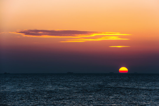 海上落日