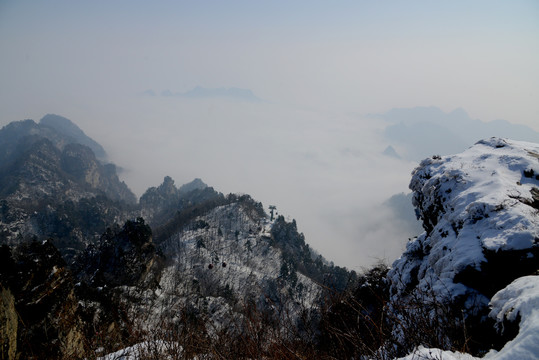 朦胧武当山