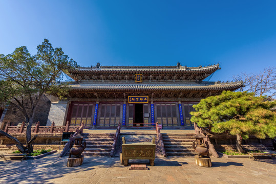 辽宁锦州古塔公园广济寺古建筑群