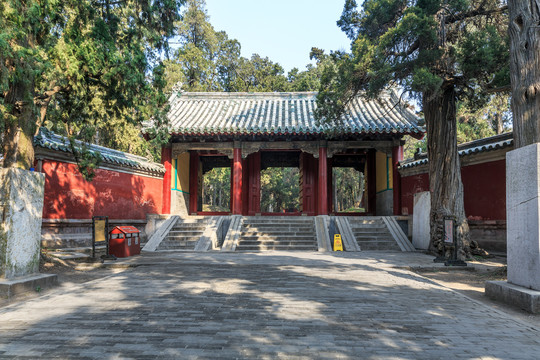 孔林墓门