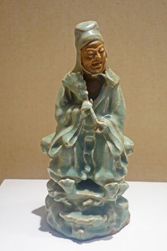 明代龙泉窑青瓷人物塑像