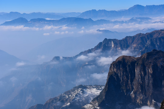 无限风光在险峰