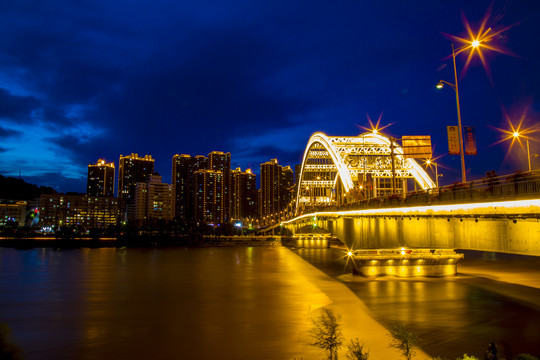 黄河夜景