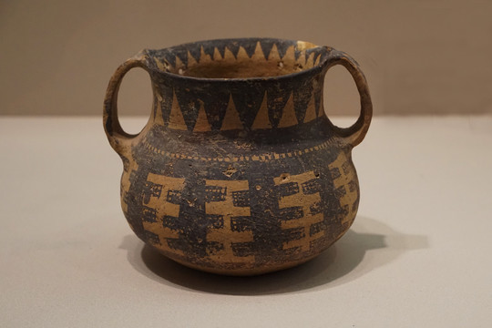 新石器时代丰字纹彩陶罐