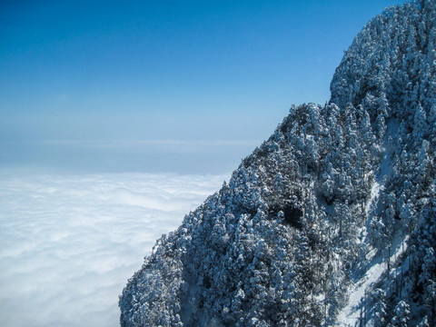 峨嵋雪景