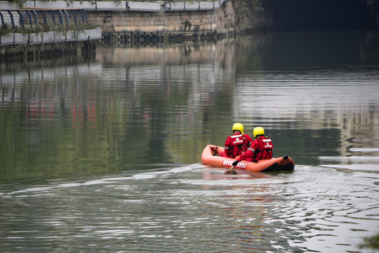 水上救援皮划艇