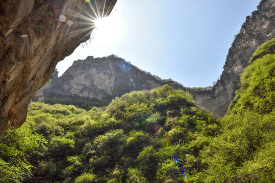 八泉峡