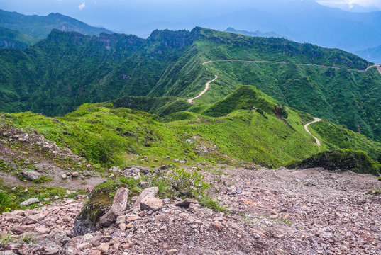 牛背山