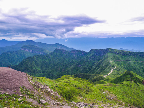 牛背山