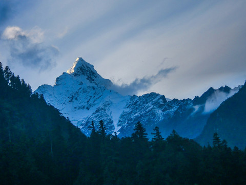 梅里雪山卡瓦格博峰