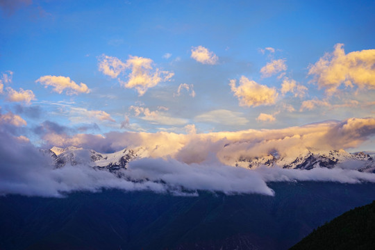 梅里雪山卡瓦格博峰