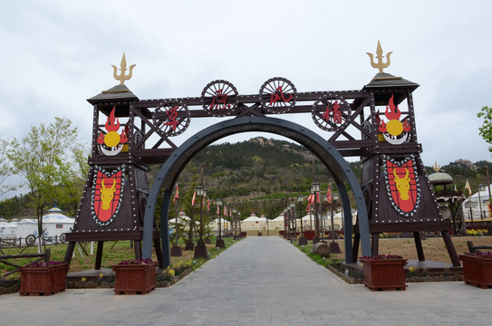 蒙古风情寨门
