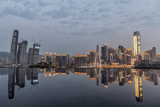 重庆洪崖洞千厮门大桥夜景风光