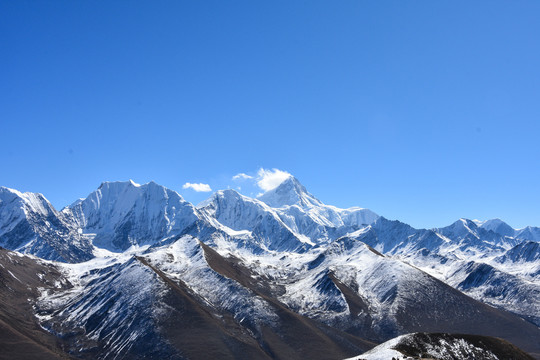 贡嘎雪山