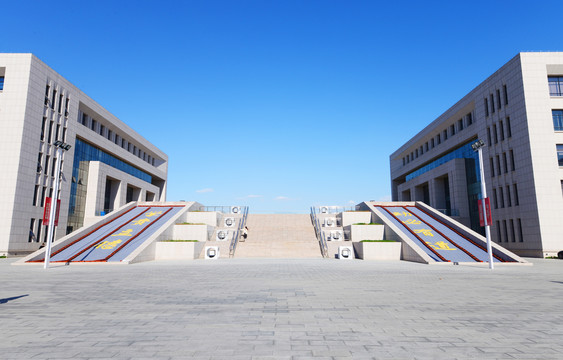 天津体育学院