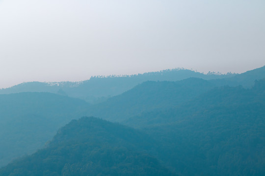 水墨群山