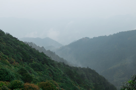 水墨群山