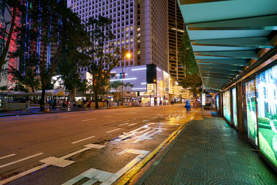 香港城市夜景公交车站