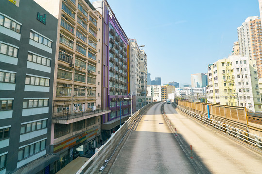 双层巴士往外看的香港城市街景