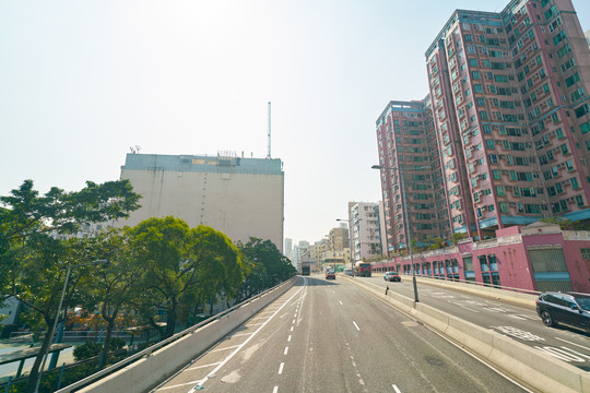 双层巴士往外看的香港城市街景