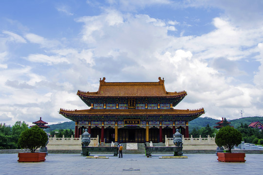 鞍山玉佛寺天王殿