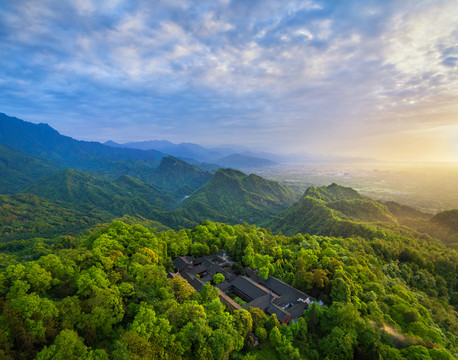 都江堰青城山上清宫日出