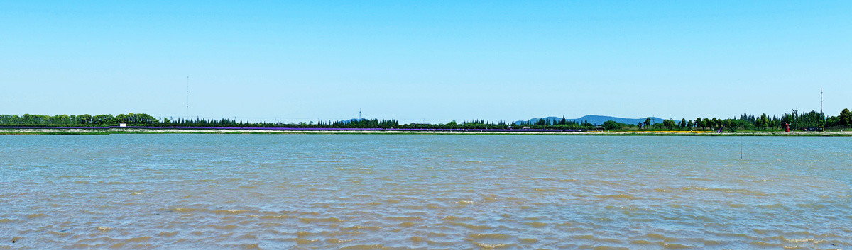 固城湖水慢城