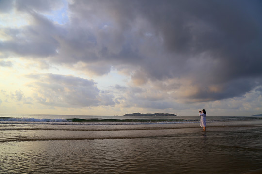 海上霞光日出