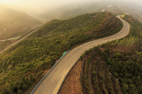 山西太原天龙山旅游公路网红桥