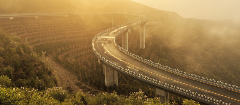 山西太原天龙山旅游公路网红桥