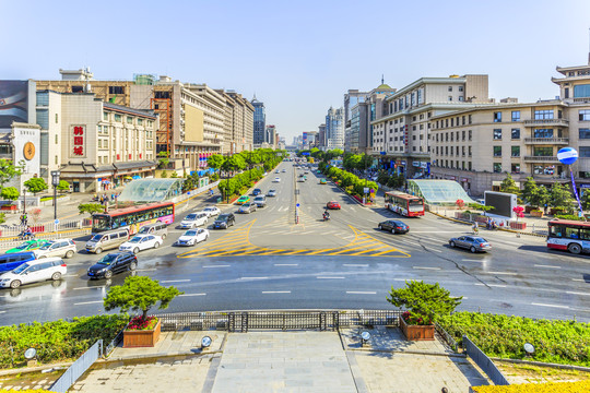 西安钟鼓楼街景