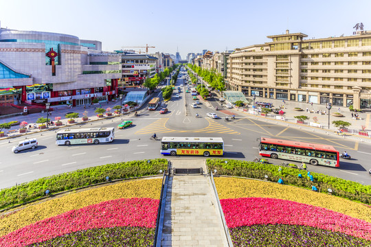 西安钟鼓楼街景