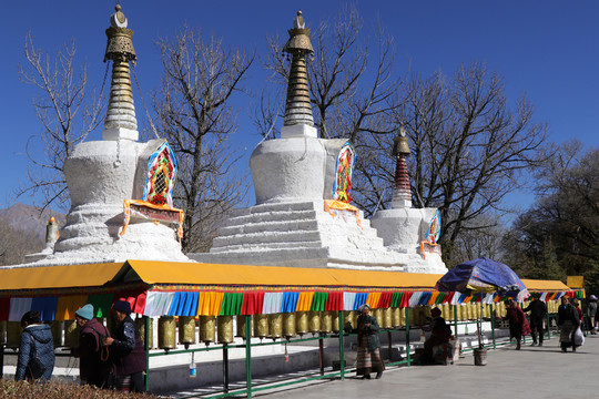 白塔佛教建筑西藏拉萨
