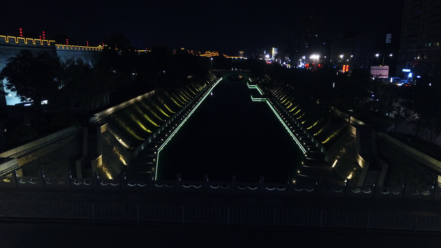 航拍西安城墙护城河夜景