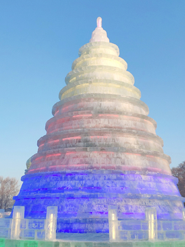 冰雕圆塔