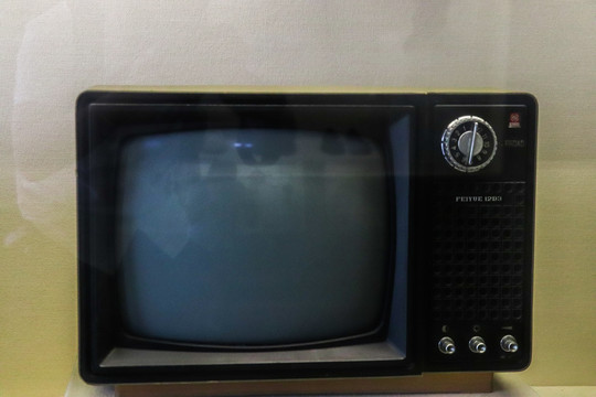 老上海老式电视机