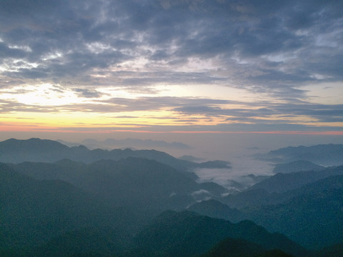 高山日出