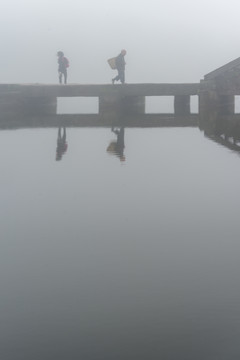 雾里过桥