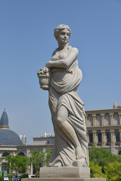 欧洲仙女雕像