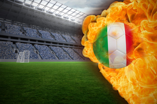 意大利国旗足球与足球场交火