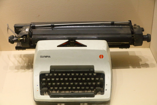 旧英文打字机