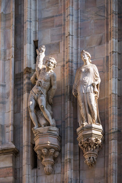 意大利米兰大教堂墙面艺术雕刻