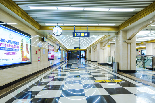 哈尔滨地铁站